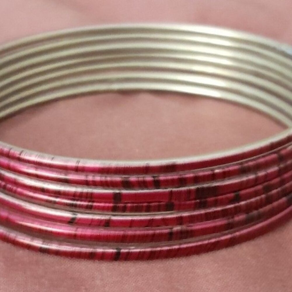 Set of Bangle Pink Bracelets: SEVEN